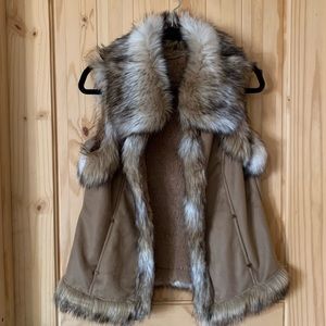 NWOT Scully faux fur vest